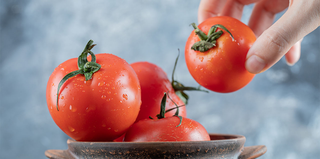 How Many Calories Are in a Tomato for a Healthy Diet?
