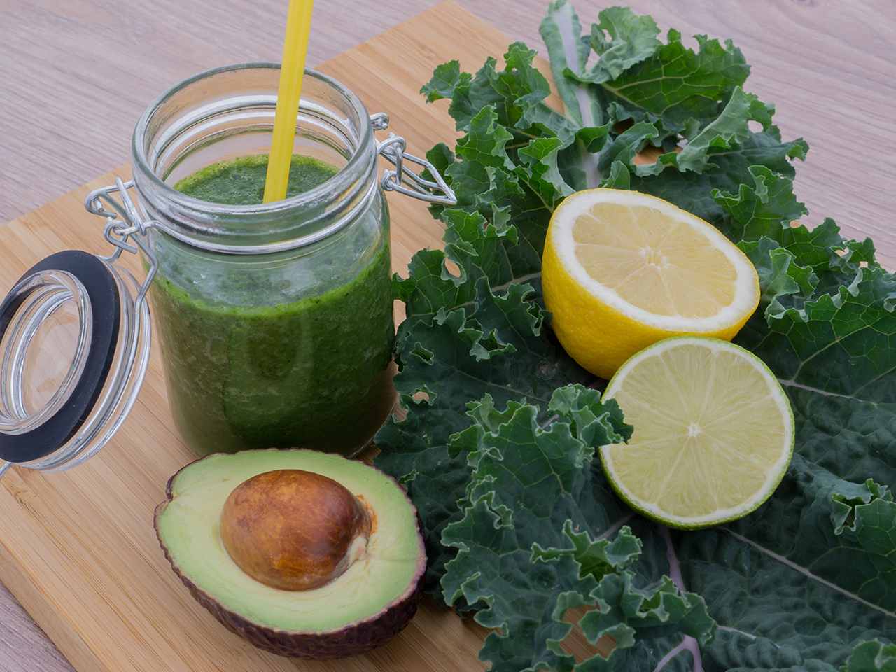 Avocado Smoothie: Healthy Recipe and Its Incredible Benefits | Hello Fitness Magazine