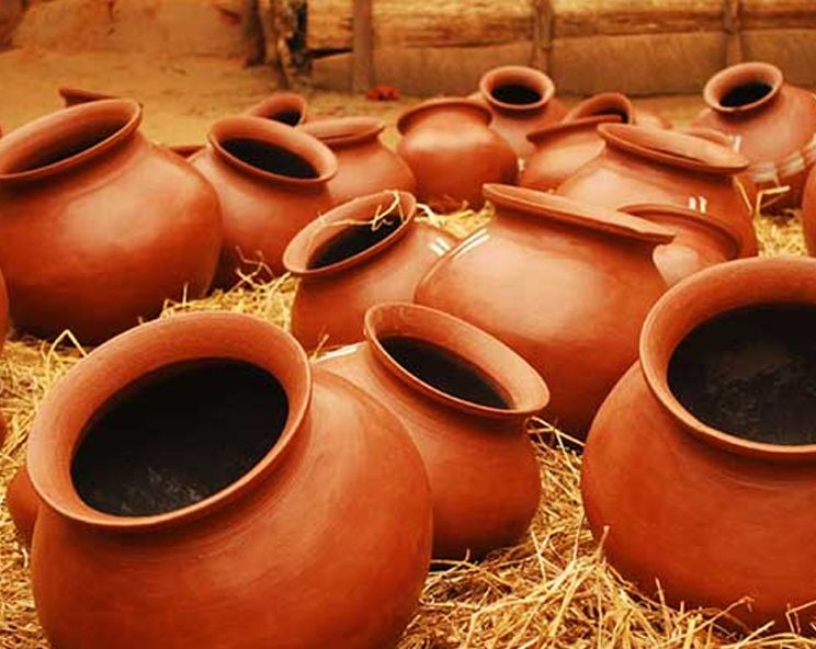 Earthen pots | Summer Diet - Foods & Beverages By Luke Coutinho, Holistic Nutrition and Lifestyle – Integrative and Lifestyle Medicine | Hello Fitness Magazine